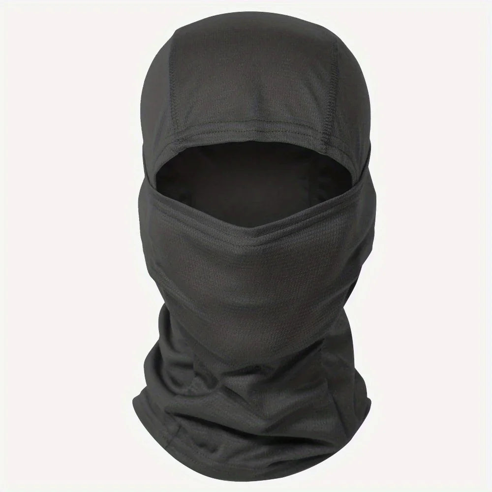 A Balaclava Tática Corta Vento foi desenvolvida para oferecer proteção integral da cabeça e rosto, garantindo conforto e segurança em ambientes adversos.

Ideal para uso militar, ciclismo, trilhas, operações táticas e atividades outdoor. 
imagem com exemplar preto