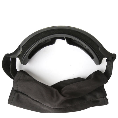 Se você leva sua segurança a sério, os Óculos Táticos Airsoft 3 Lentes são um item obrigatório no seu equipamento. Desenvolvidos com padrão tático militar, eles oferecem proteção completa contra vento, poeira, impactos e raios UV — essenciais para quem atua ou treina em ambientes exigentes.
foto mostrando o produto  distancia, mostrando ele por completo